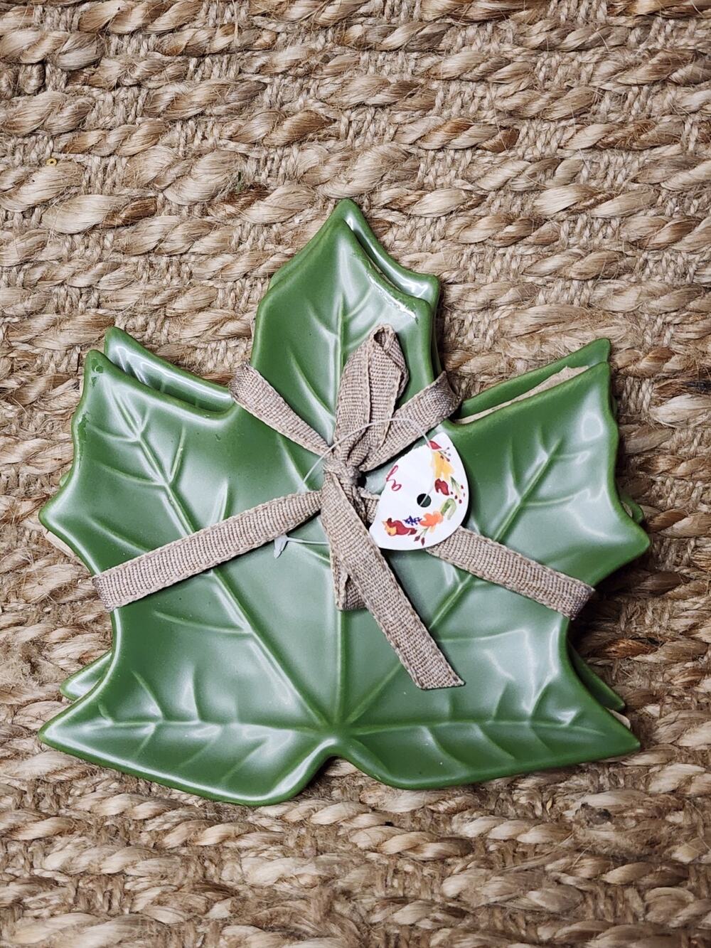 NEW! Set of 2 Autumn Fall Dark Green Leaf Shaped Appetizer Plates IQ Accessories
